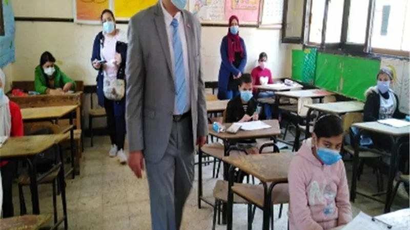 إحالة موجه الدراسات الاجتماعية للتحقيق بتعليم القليوبية