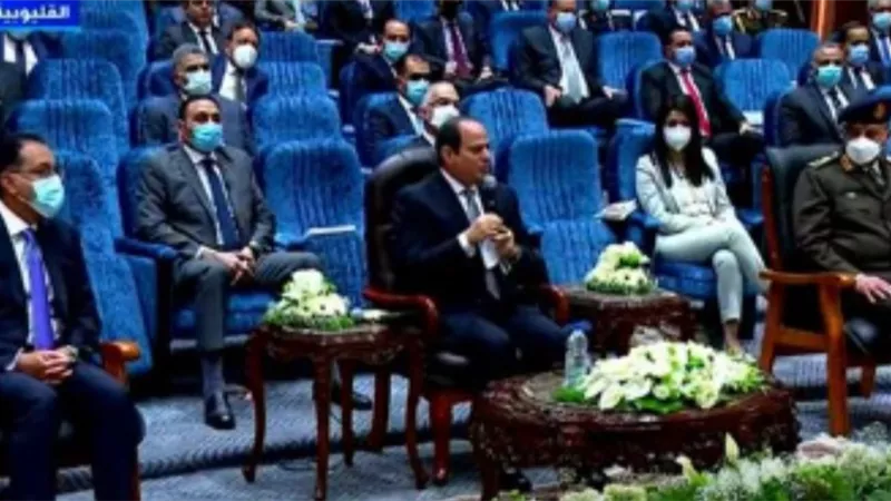 السيسي: مستعدون لتوطين صناعة الدواء فى مصر بكل ما يلزم عبر شركات قطاع الأعمال أو القطاع الخاص
