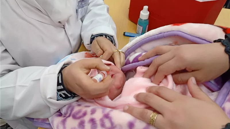تطعيم مليون و230 ألف طفل ضد مرض شلل الأطفال بالشرقية