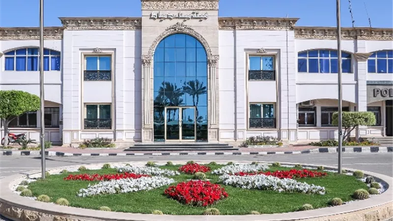٨٧ ألف طن بضائع عامة و ١١٦ حاوية خضار وفاكهة إجمالي التداول بميناء دمياط اليوم