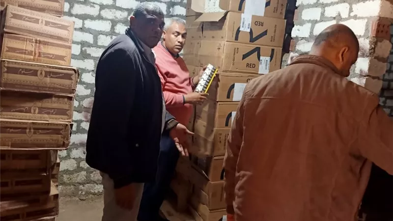 ضبط 20 ألف لتر سولار في السوق السوداء و12 ألف علبة سجائر مهربة بالواسطى