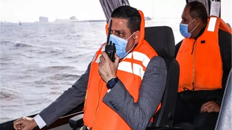 ميناء دمياط يستقبل سفينة حاويات عملاقة حمولتها ٧٠ ألف طن