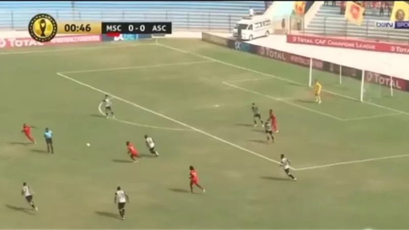 المريخ السودانى يضرب الاهلى بالهدف الاول بعد 25 دقيقة