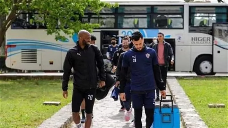 وصول حافلة الزمالك لمواجهة مولودية الجزائر بدورى ابطال افريقيا