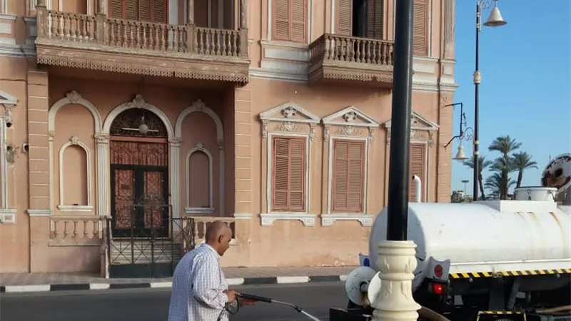 استمرار حملات النظافة والتجميل ورفع المخلفات بمدينة الاقصر