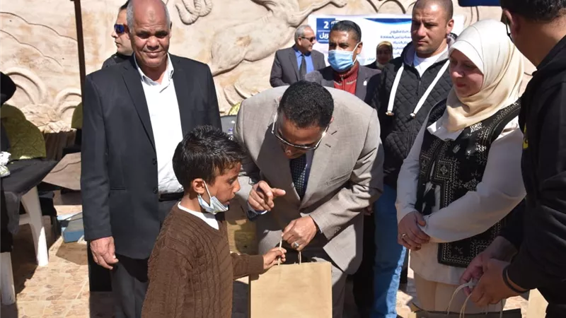 شعيب يحضر احتفالات يوم اليتيم بمطروح