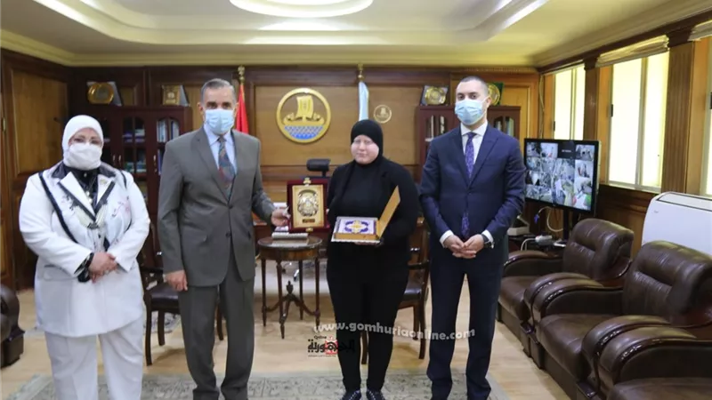 تكربم بطلة العالم والجمهورية في رفع الأثقال للمكفوفين والمحافظة تقرر إعادة بناء منزلها