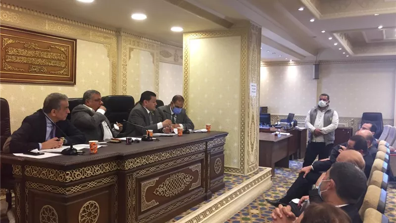 مستثمر يدعو لقيام جهاز التنمية الصناعية بدور جميع الهيئات المسئولة عن الصناعة