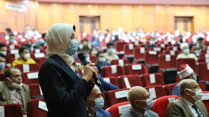 وكيل الأزهر في لقاء مفتوح مع طلاب جامعة الفيوم:بناء أسرة مصرية سليمة وواعية كفيلٌ بتقدم الوطن ورفعته