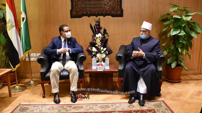 محافظ الفيوم يستقبل وكيل الأزهر الشريف