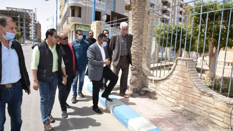 متابعة مستمرة من محافظ مطروح استعدادا لموسم الصيف.. بالصور