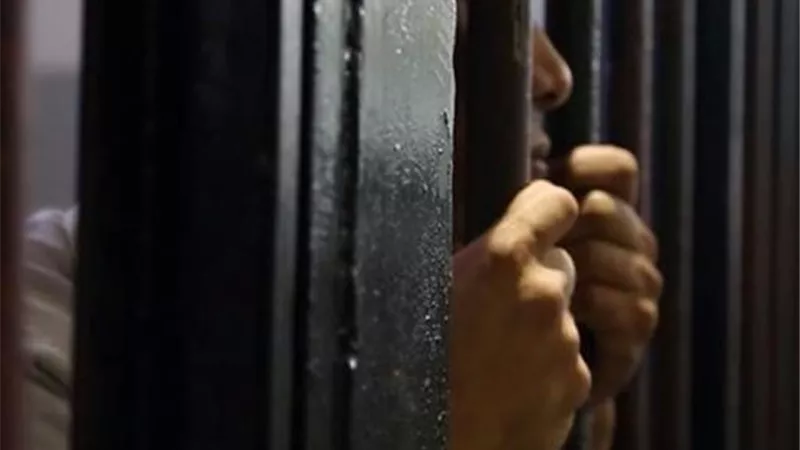 السجن 5 سنوات لمرشح برلمانى سابق بقنا لانتحاله صفة مستشار
