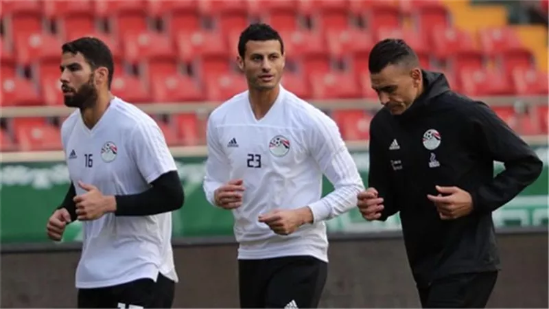 طارق سليمان: يجب أن يتعلم شريف إكرامي من محمد الشناوي