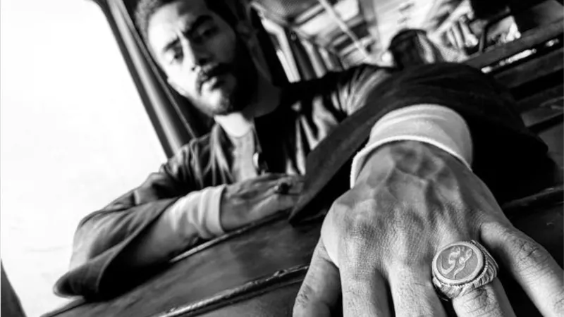بخاتم يحمل اسم المسلسل.. محمد رمضان يروج لـ