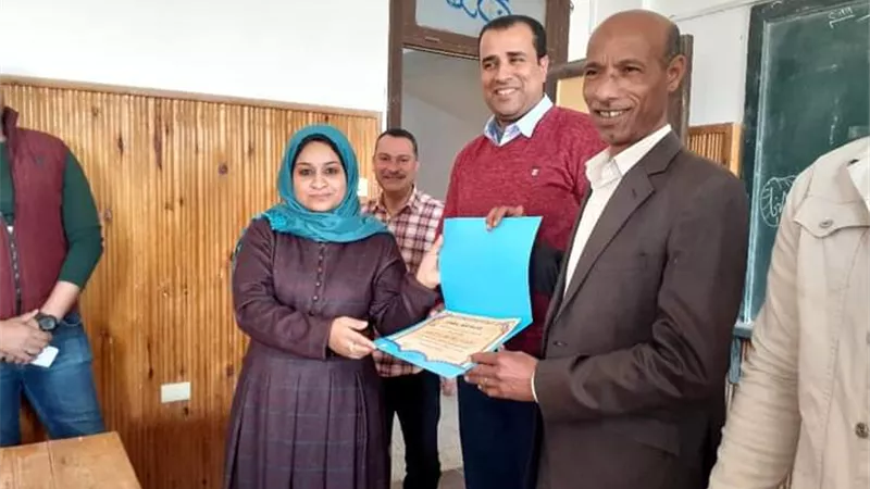 تكريم المتميزين بمدرسة الحمام الثانوية الصناعية بمطروح