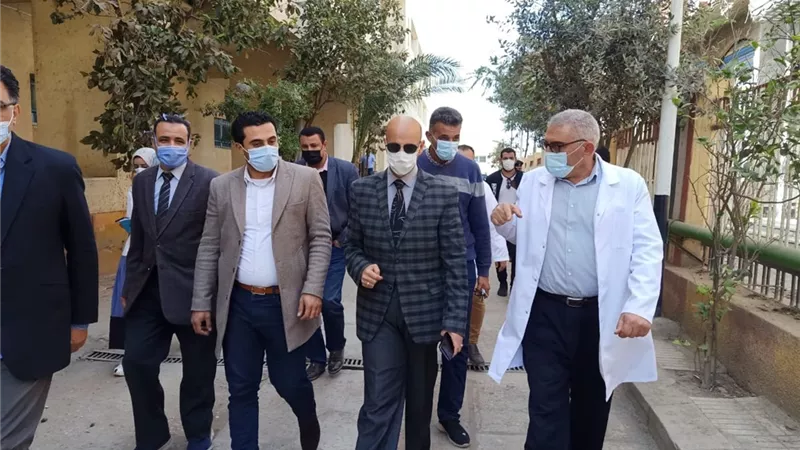 مسعود يتابع أعمال التطوير بمستشفي أولاد صقر والإستعداد لتطعيم المواطنين بلقاح كورونا