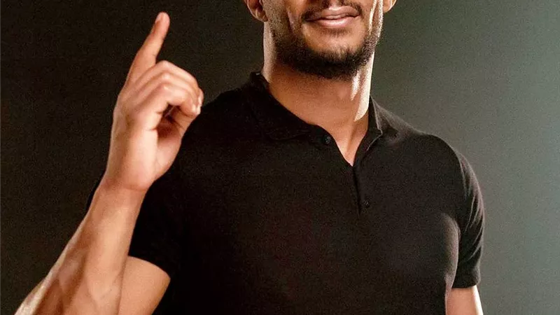 مفاجأة.. محمد رمضان يعلن تجسيد الملك أحمس بعد وقف مسلسل عمرو يوسف.. فيديو