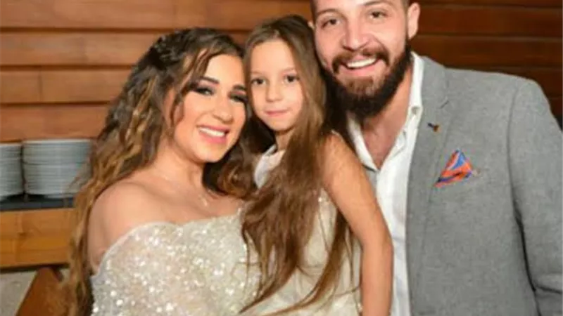 الحكاية الكاملة لـ إنفصال أبنة شريف منير والفنان محمود حجازى