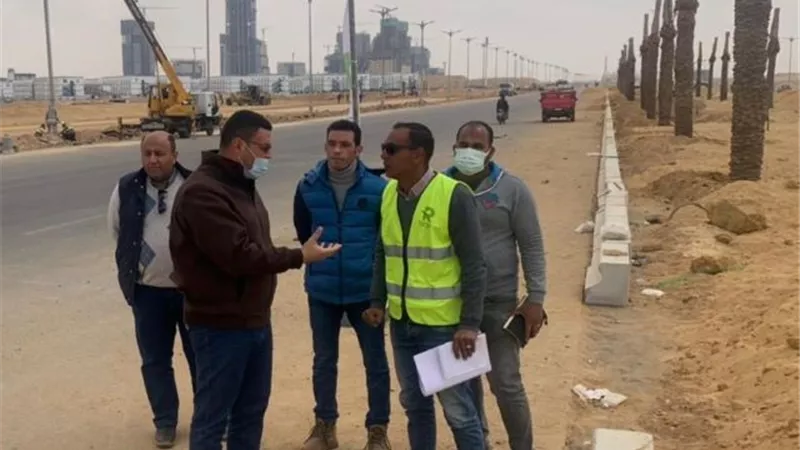 الشربينى: زراعة وتجميل محور محمد بن زايد الجنوبى فى العاصمة الإدارية.. بالفيديو والصور