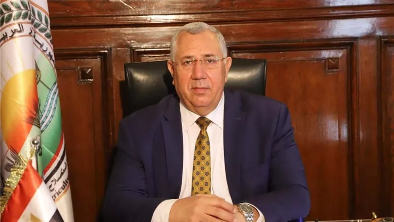وزير الزراعة يعلن دخول اول شحنة برتقال مصري الي الأسواق اليابانية
