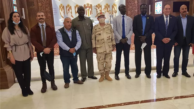 جولة لوزير الشباب والرياضة بجنوب السودان في كاتدرائية ميلاد المسيح
