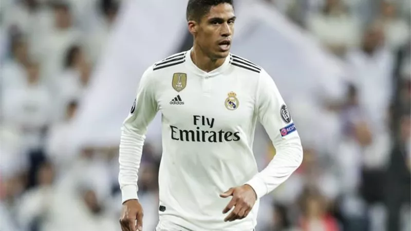 ريال مدريد يعلن إصابة فاران بفيروس كورونا قبل ساعات من مواجهة ليفربول