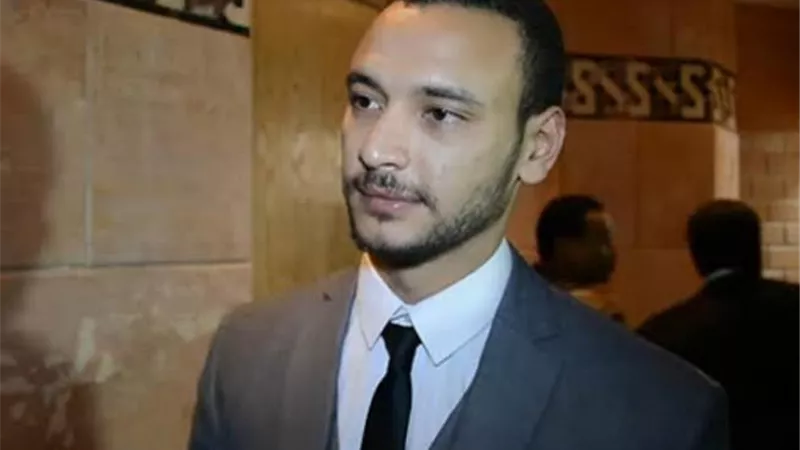 احمد خالد صالح يطالب محبيه بالدعاء لوالدته
