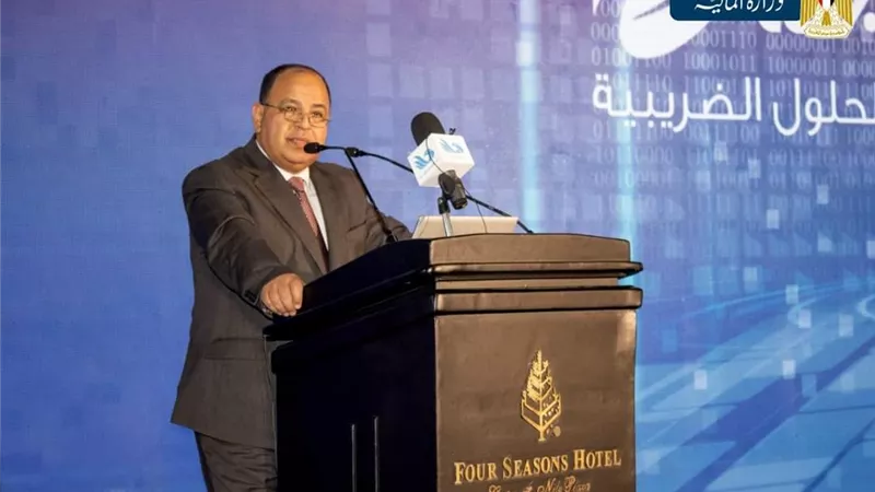 المالية : إحباط 3 آلاف عملية تهريب خلال يناير وفبراير الماضيين بغرامات ورسوم 744 مليون جنيه