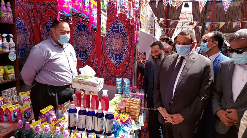 محافظ البحيرة يفتتح معرض الغرفة التجارية لمستلزمات رمضان بكفر الدوار..صور