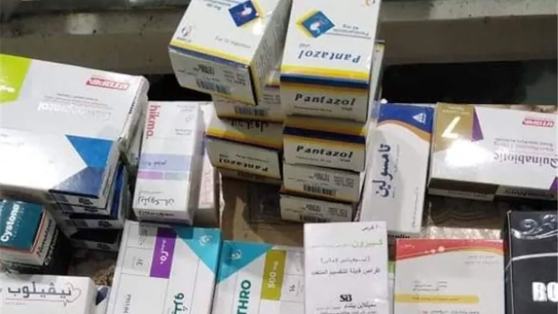 ضبط مخازن غير مرخصة تمارس مهنة الصيدلة بدون ترخيص بمركزي بدر وأبو حمص