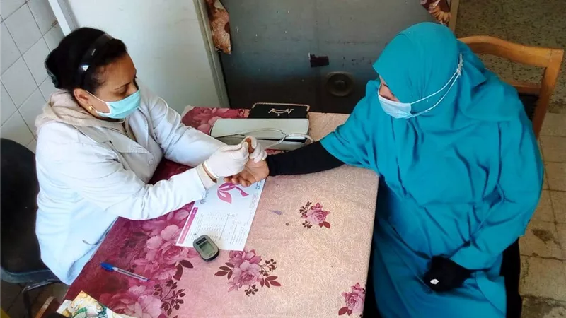 صحة المنيا : 615 الف سيدة تقريبا بالمنيا استفدن من خدمات 100 مليون صحة