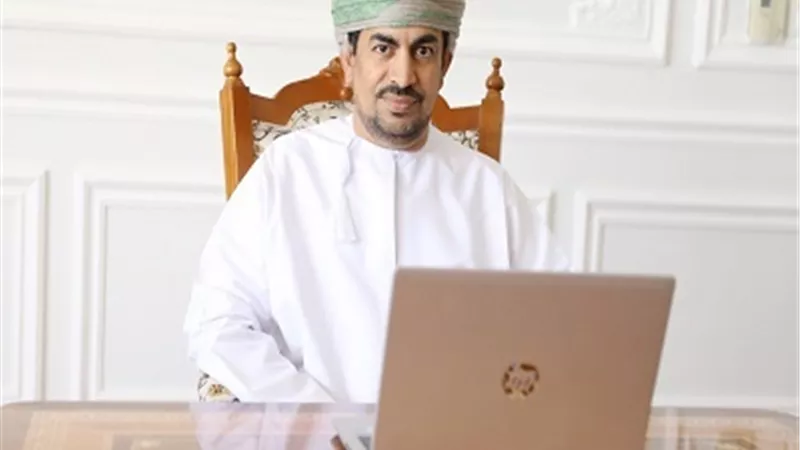 وزير الإعلام العُماني: الشائعات والمعلومات المغلوطة خطر على المجتمع في ظل مواجهة 