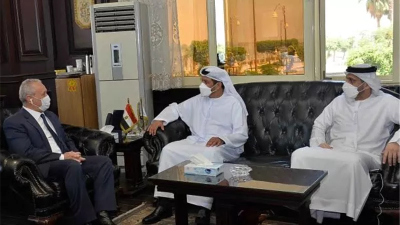 محافظ الأقصر يلتقى السفير الإماراتى بالقاهرة