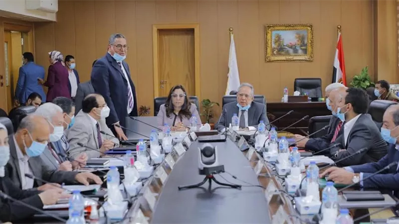 محافظ دمياط تترأس جلسة مجلس جامعة حورس ومناقشةآليات خدمات المحافظة