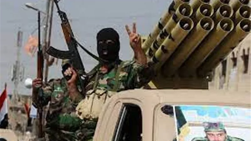اشتباك بين أمن الحشد الشعبي وفصيل مسلح في دائرة حكومية بشمال العراق.. فيديو
