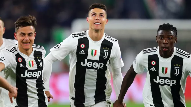رونالدو يقود هجوم يوفنتوس أمام نابولى بالدورى الإيطالى