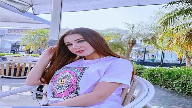 ياسمين البشبيشى تتألق عبر إنستجرام بإطلالة رقيقة