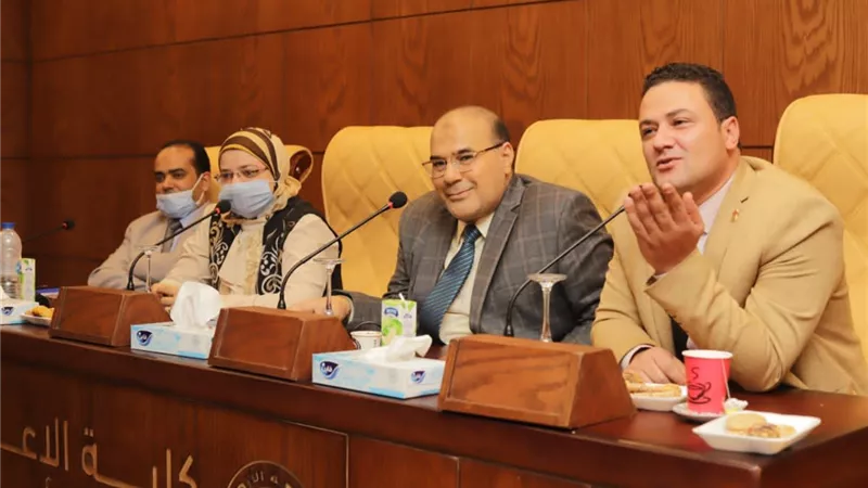 إعلام الأزهر يعقد السيمنار العلمي الثاني بعنوان 