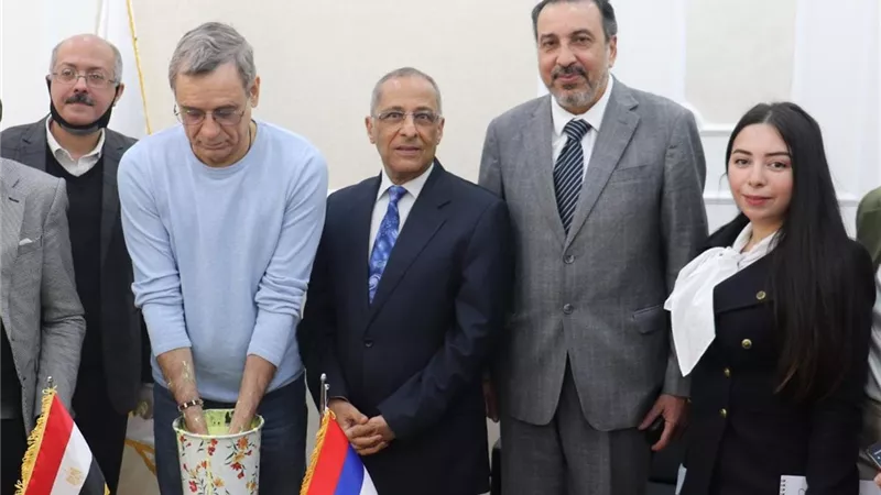 روسيا تنتظر أول رائد فضاء مصرى