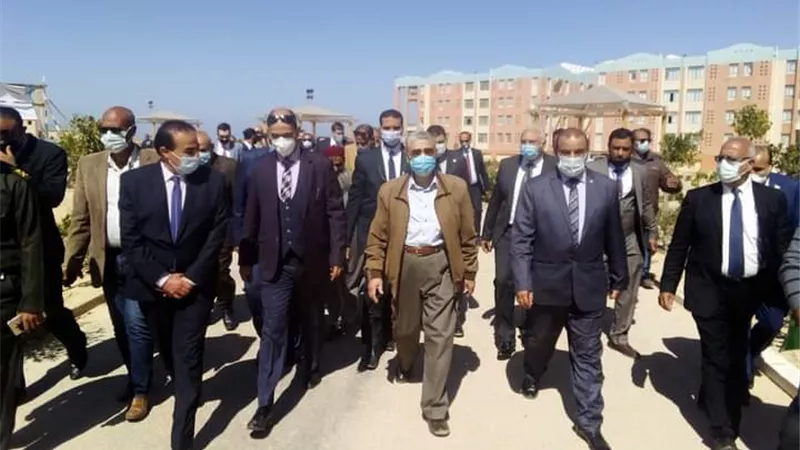 وزير الكهرباء يتفقد المدرسة الفنية النووية بحضور وكيل الوزارة ويؤكد المدرسة النووية محط انظار الجميع