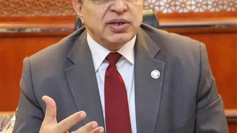 القوي العاملة :تعيين 5884 شابا بمنشآت القطاع الخاص والاستثماري