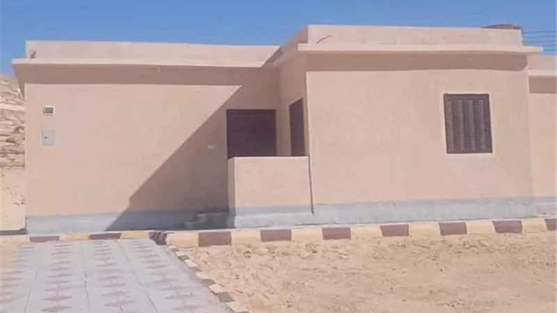 توزيع ١٢ بيت بدوي كامله التشطيب بقريه بهي الدين بسيوة