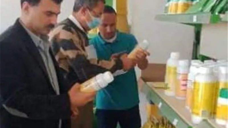 حملات تفتيشية لضبط منافذ بيع الأسمدة والمخصبات الزراعية المغشوشة بالشرقية ..صور