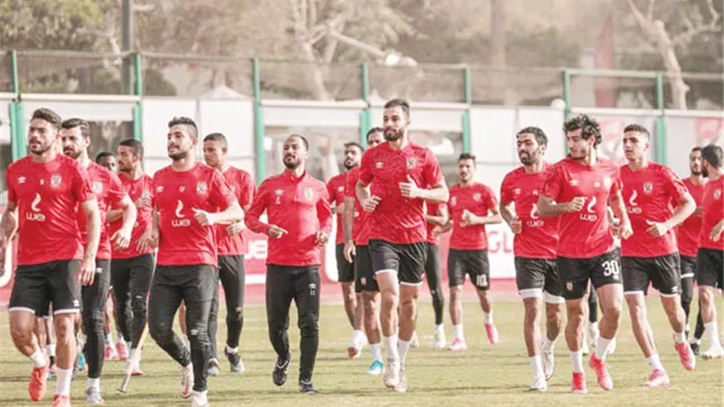 الأهلي يبحث عن
