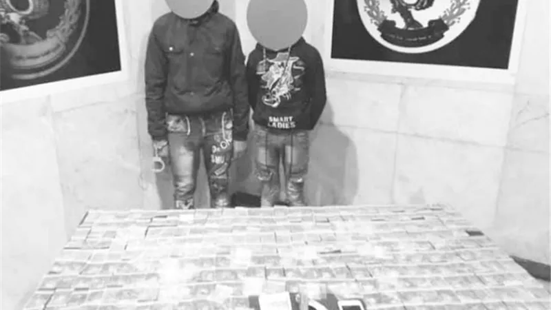 سقوط المعلم.. والتلميذ