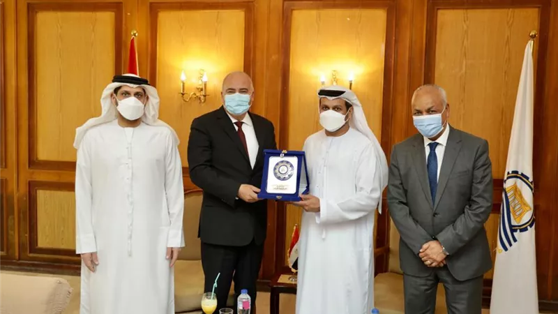 محافظ قنا وسفير الامارات لدي مصر يبحثان تعزيز التعاون بين البلدين