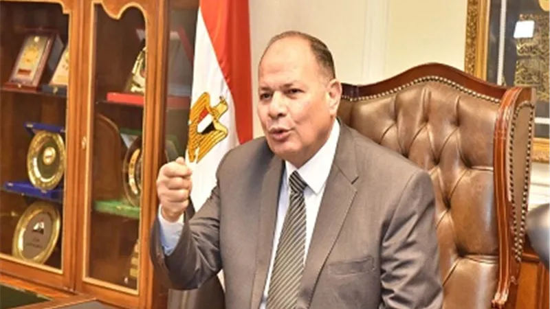 محافظ أسيوط يواصل لقاءاته بأعضاء مجلس النواب ويؤكد استمرار التواصل مع النواب والمواطنين لحل المشكلات