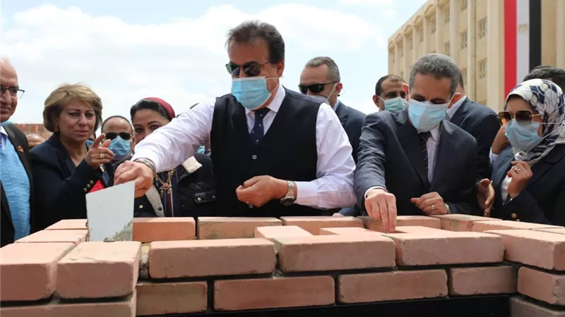 وزير التعليم العالي يضع حجر أساس الجامعة التكنولوجية بمحافظة الغربية