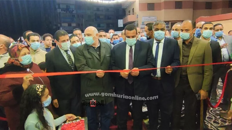 محافظ البحيرة يفتتح معرض الغرفة التجارية لمستلزمات رمضان بإيتاى البارود