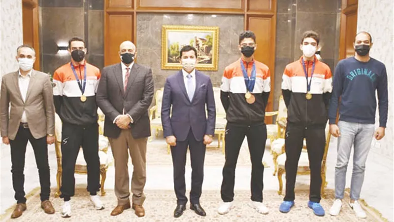 وزير الرياضة يكرم أبطال مصر ببطولة العالم للسلاح